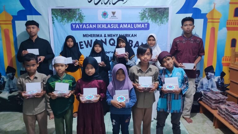YIAU Peduli membagikan daging qurban untuk adik yatim dhuafa dan masyarakat sekitar | 08 Juni 2025